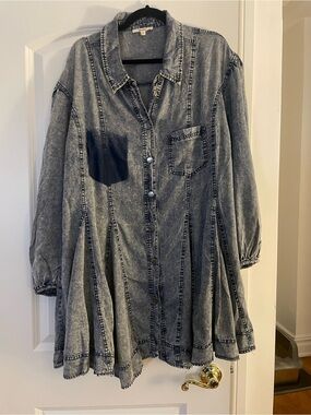 BLUE VELVET Washed Denim Shirt Dress with Pockets